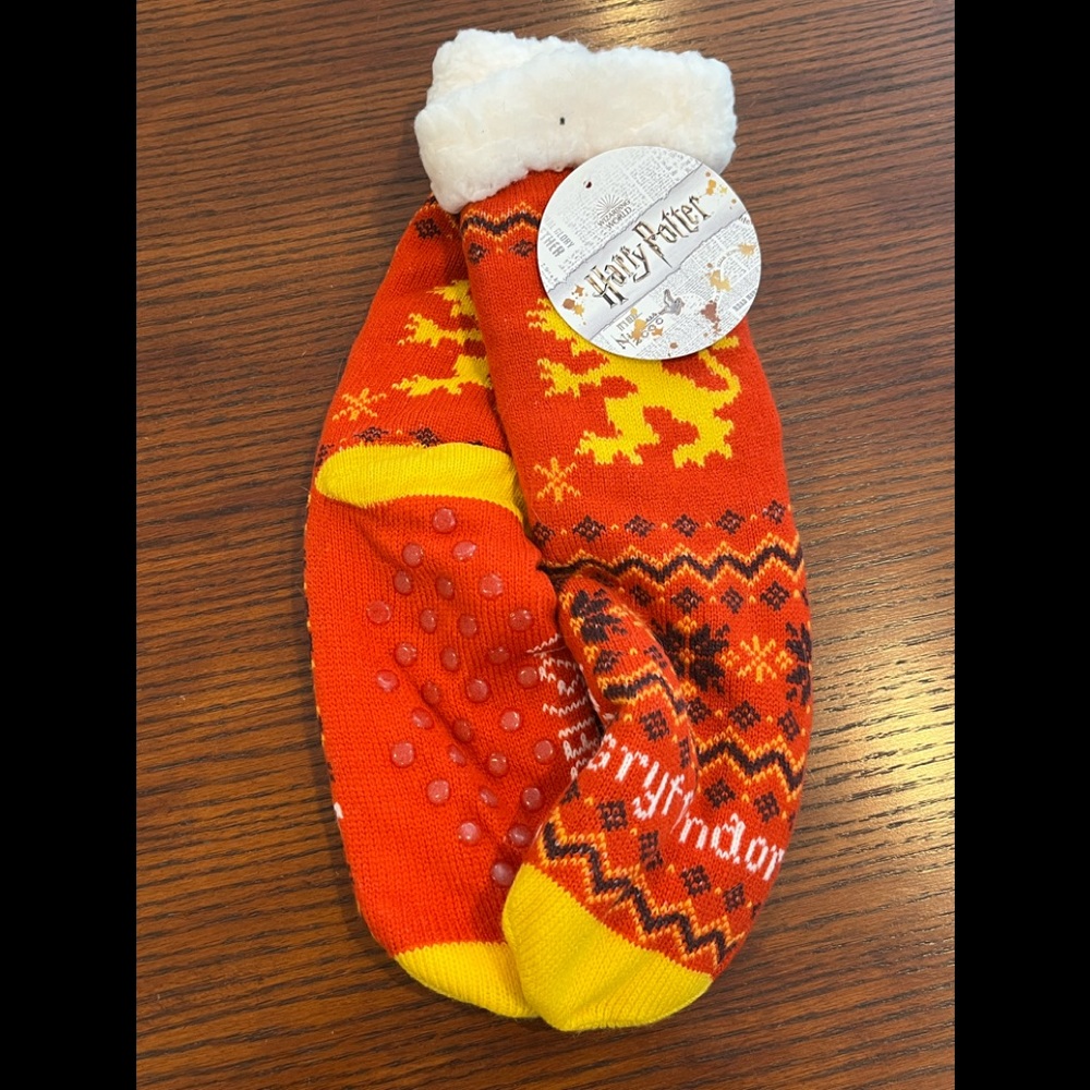 Brand New Sherpa Lined Comfy Socks! Harry Potter Gryffindor House